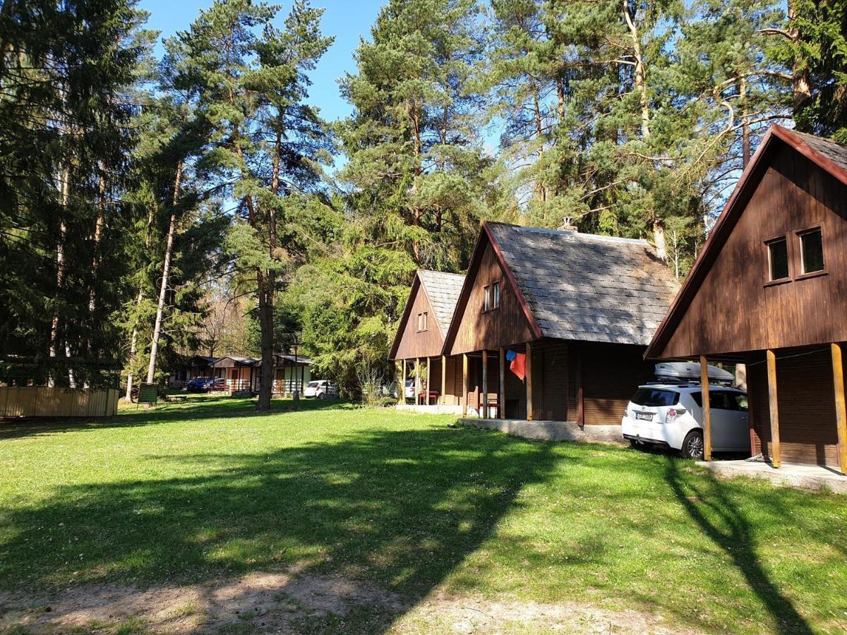 Chatový tábor Malý Ratmírov Exterior foto