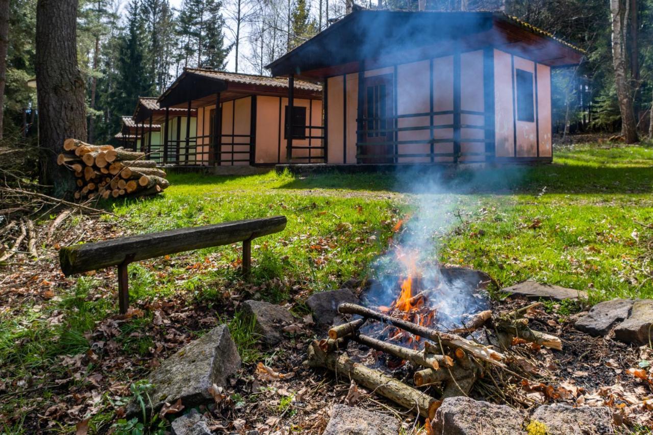 Chatový tábor Malý Ratmírov Exterior foto