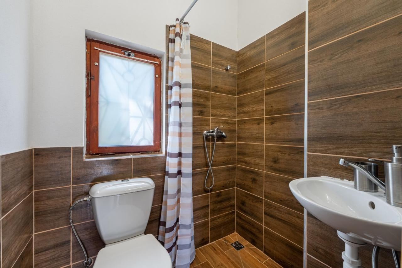 Chatový tábor Malý Ratmírov Exterior foto